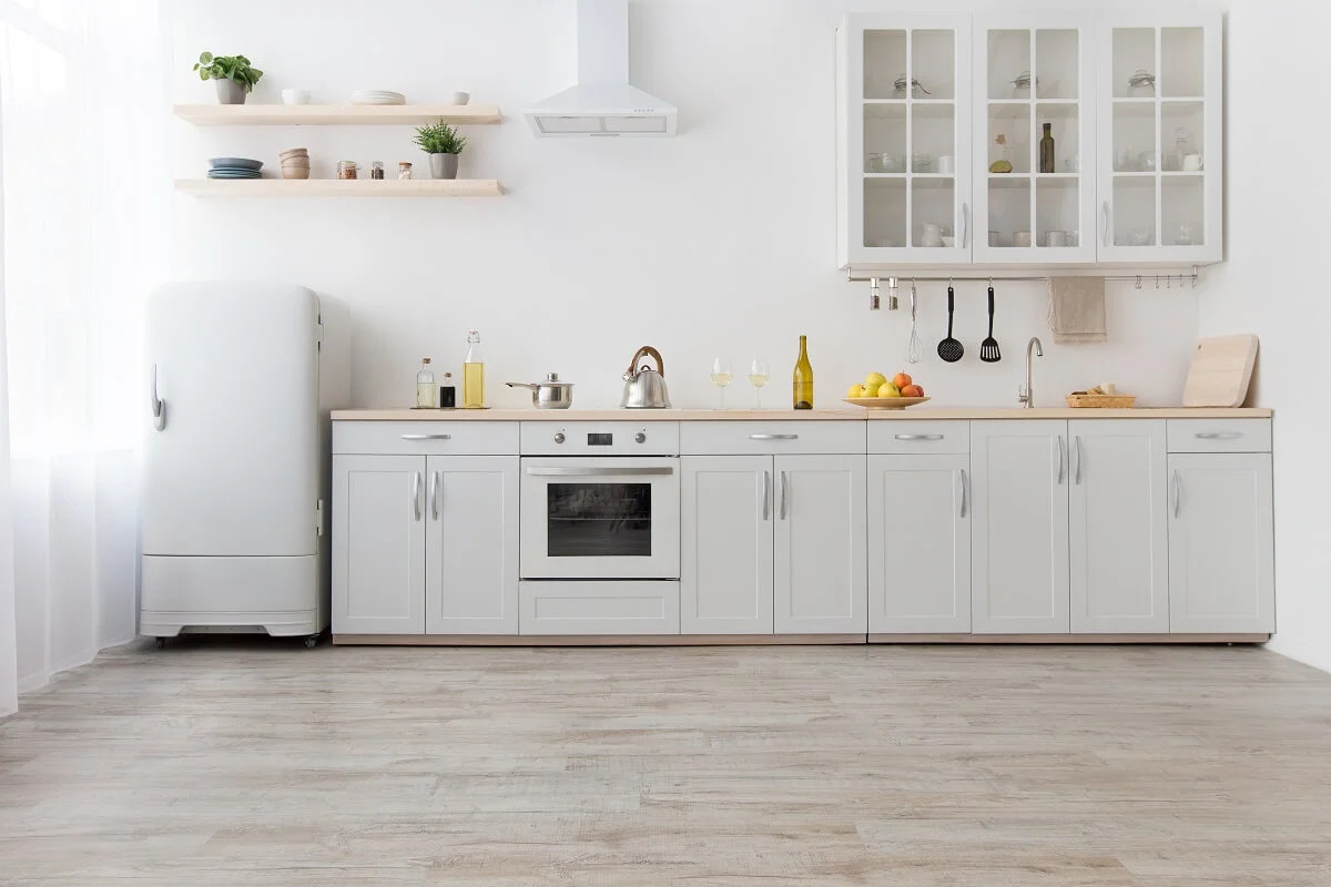 Tendencias: Cocinas modernas en blanco y madera